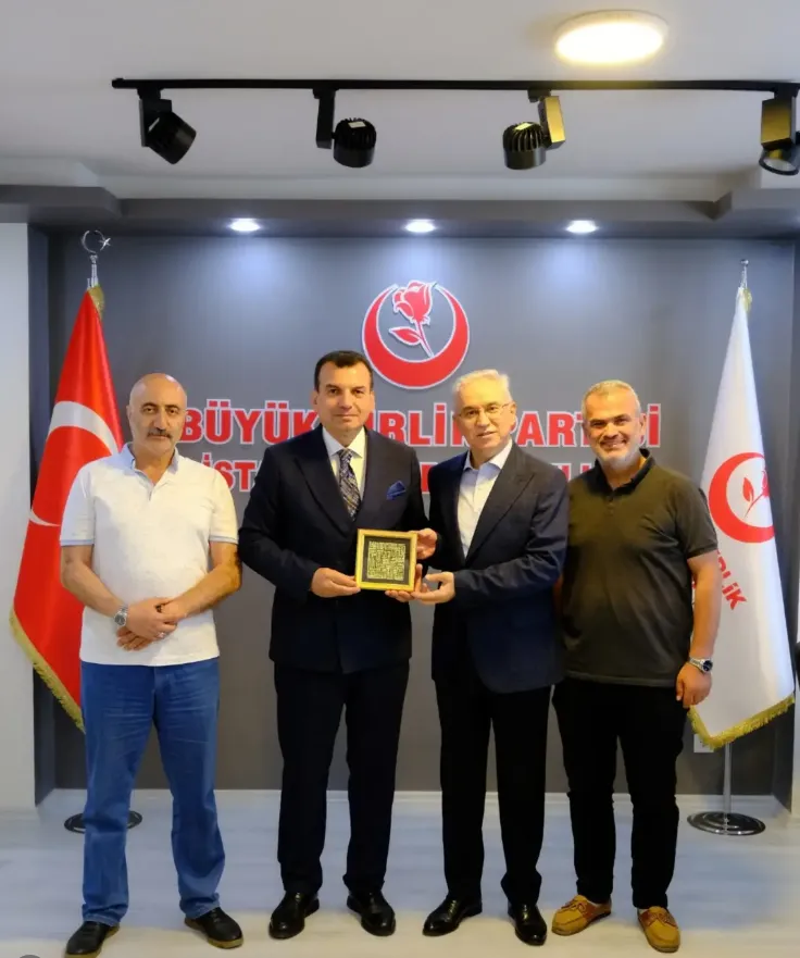 Dr. Hayrullah Cengiz, Av. Bekir Hallaçoğlu ve Tarihçi-Yazar Osman Azman’ı İl Başkanlığımızı ziyaret etti