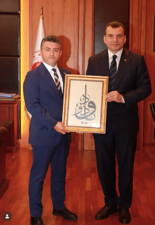 İstanbul İl Başkanımız Sayın S. Selim Şimşek riyasetinde, İstanbul Cumhuriyet Başsavcımız Sayın Fatih Dönmez’i makamında ziyaret edildi.