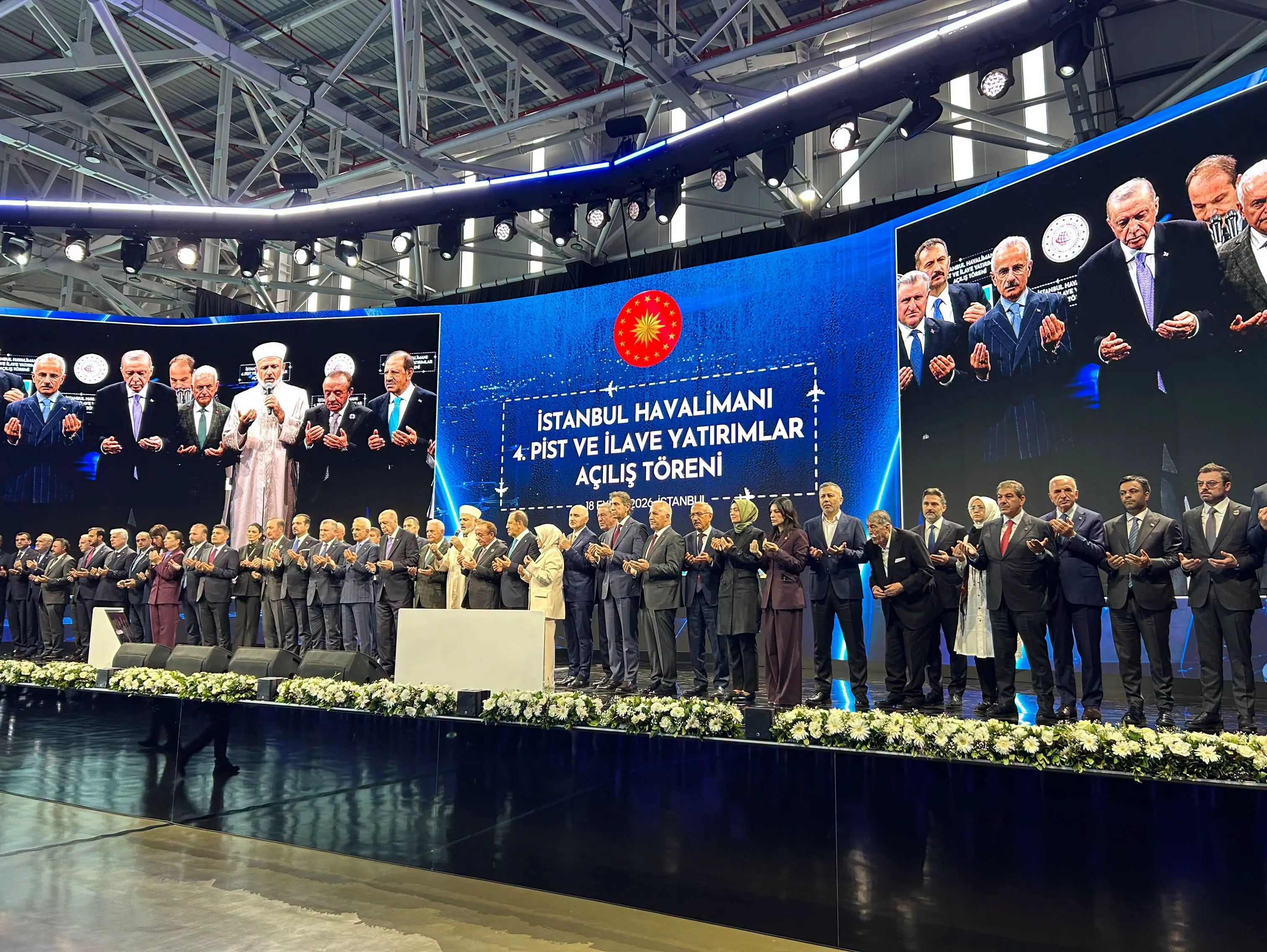 İstanbul Havalimanı’nın 4. pistinin açılışı, Cumhurbaşkanımız Sayın Recep Tayyip Erdoğan’ın teşrifleriyle gerçekleştirildi.