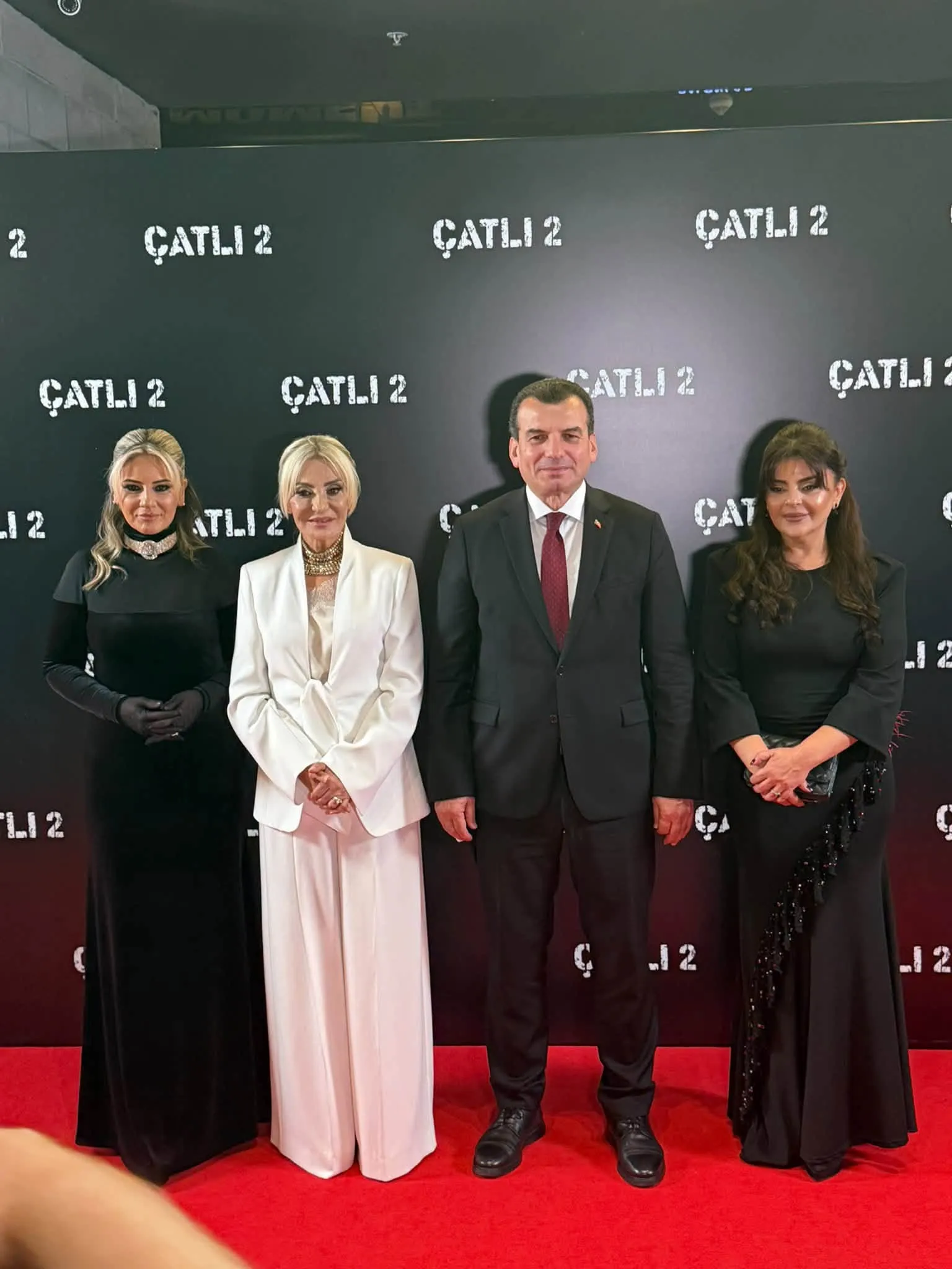 Çatlı 2 filminin galasına katıldık